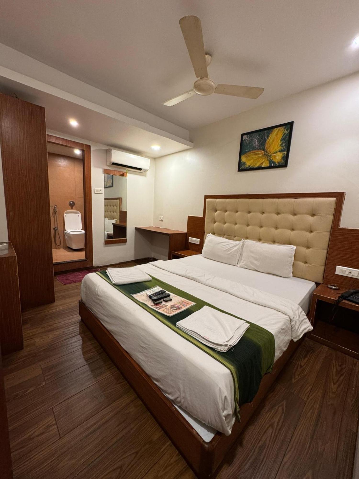 Hotel Aflon Midc Andheri East Mumbai Exterior photo